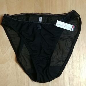 Tommy Hilfiger size Large NWT